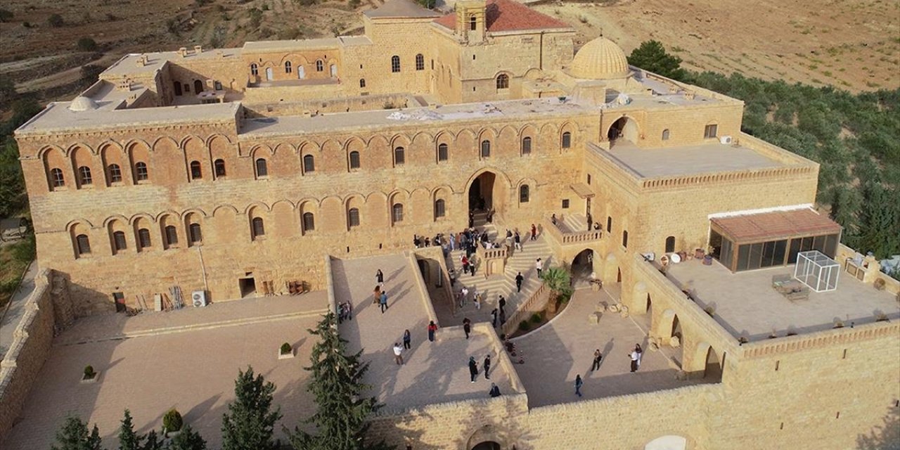 Medeniyetler Şehri Mardin Ara Tatilde Ziyaretçilerle Doldu