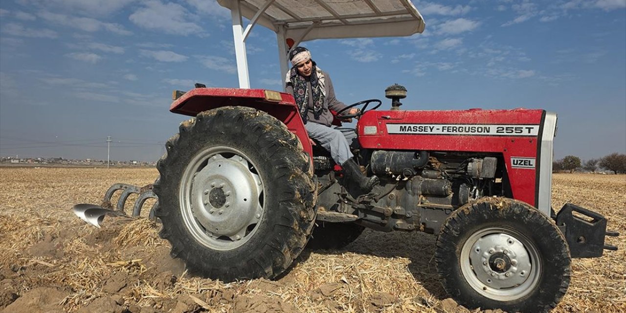Çiftçi Babanın En Büyük Destekçisi Kızı Oldu