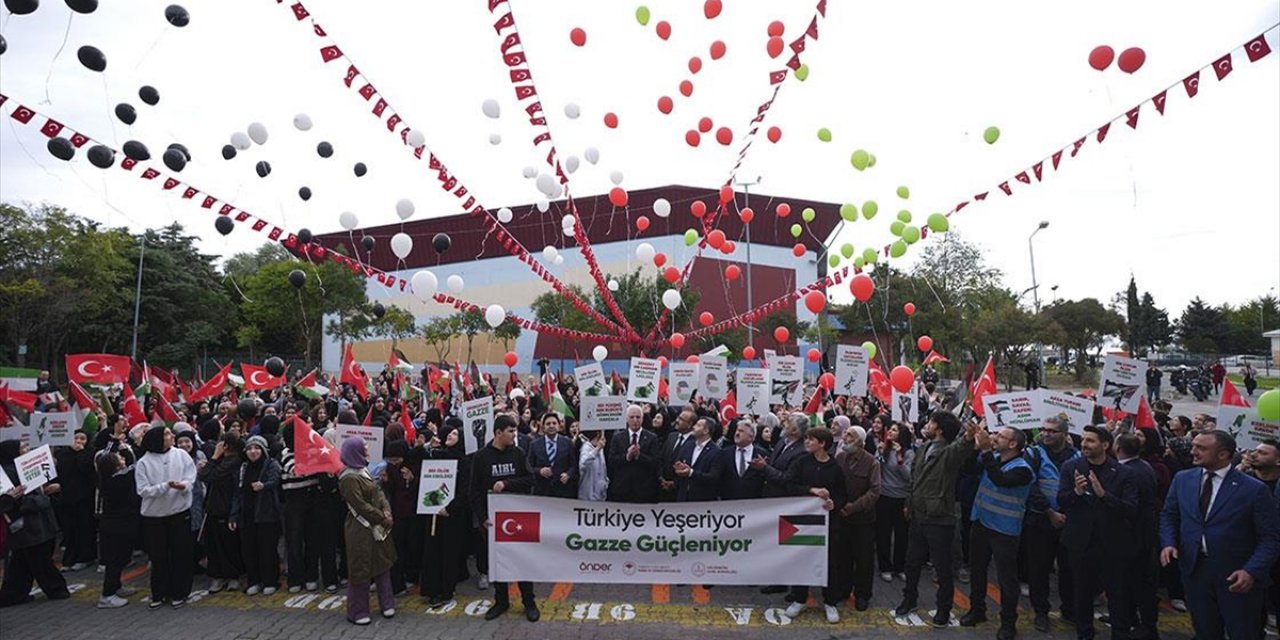 İstanbul'da Türkiye ve Gazze'deki Şehitler Anısına Fidan Dikildi