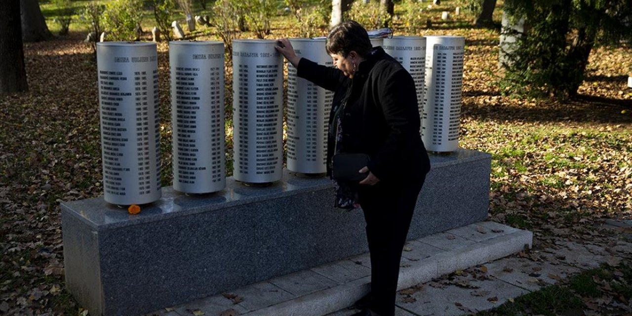 Saraybosnalılar, Savaşta Para Karşılığı Yakınlarını Öldüren "Katillerin" Bulunmasını İstiyor