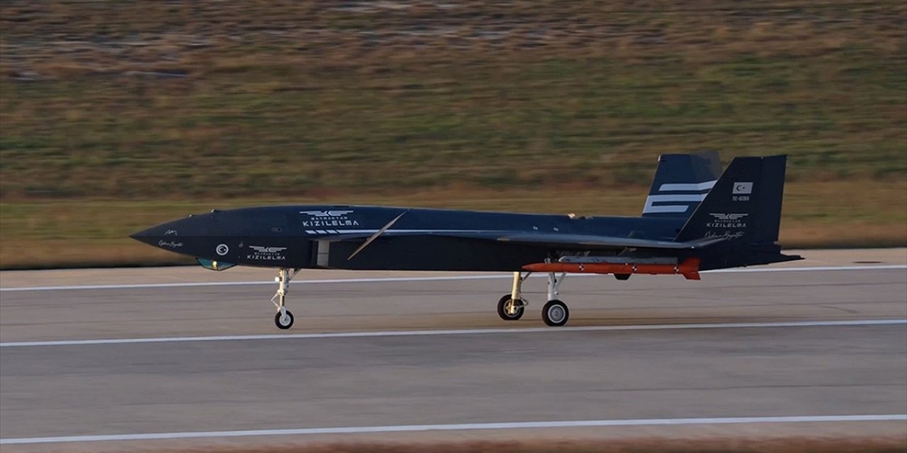 Bayraktar Kızılelma'dan Milli Donanımlarla Gövde Gösterisi