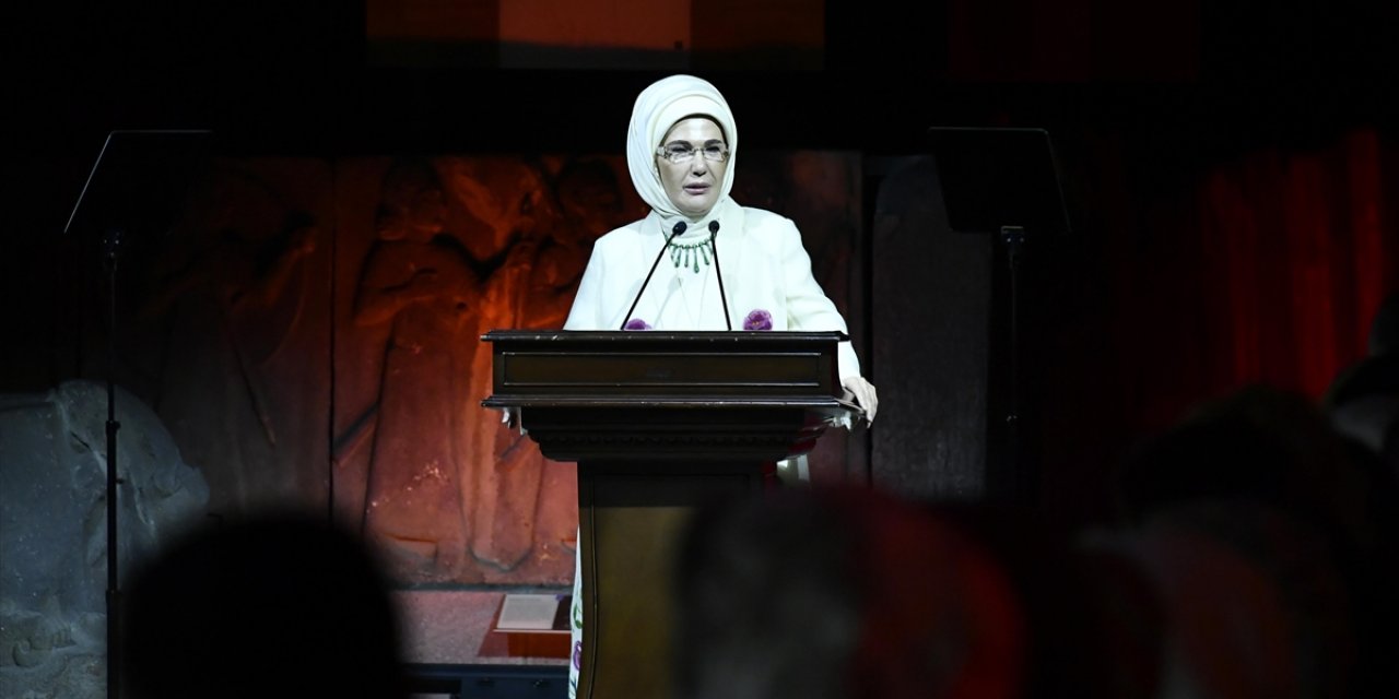 Emine Erdoğan: Sof Kumaşının Dokumasındaki Ustalık Onu Dünyaca Tanınan Bir Kumaş Haline Getirmiştir