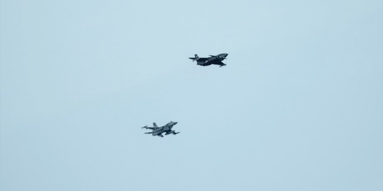 Bayraktar Kızılelma, F-16 İle Tarihi Teste İmza Attı