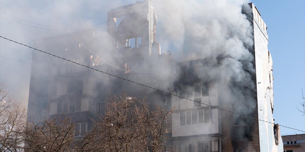 Zelenskiy, Rusya'nın Ternopil'e Yaptığı Saldırıda Ölenlerin Sayısının 26'ya Çıktığını Açıkladı