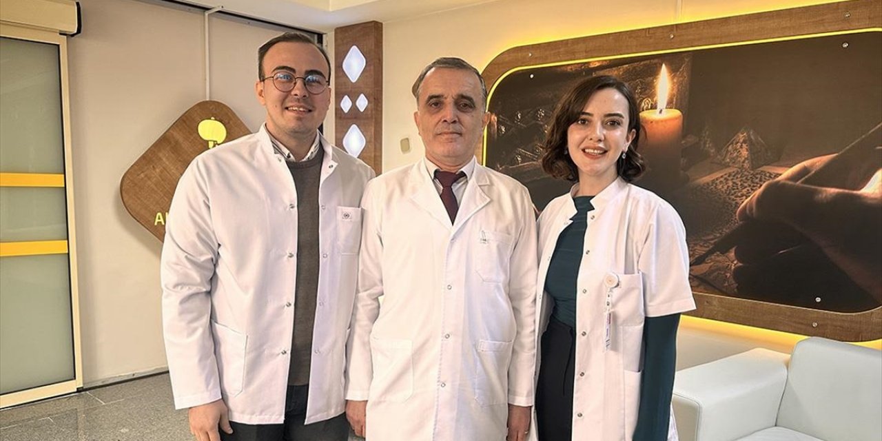 Doktor Baba, Kızı ve Damadı Aynı Hastanede Hizmet Veriyor