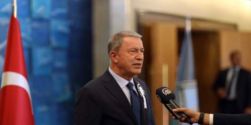 Bakan Akar'dan Başsağlığı Mesajı: Sizi Toprağa Değil Yüreğimize Gömdük