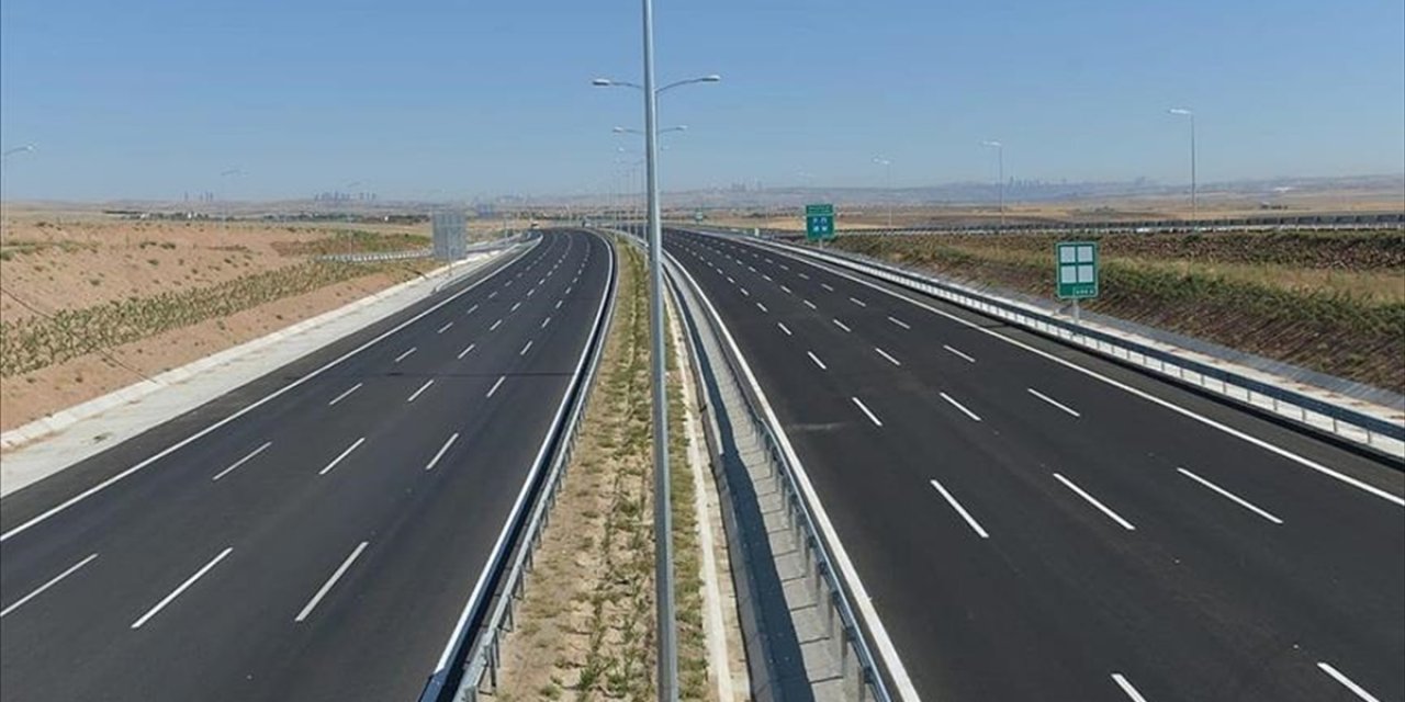 Türkiye'nin Bölünmüş Yol Ağı 22 Yılda Yaklaşık 5 Katına Çıktı