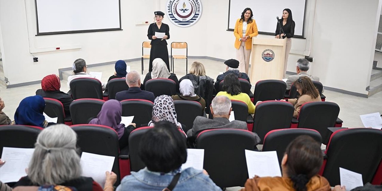 60 Yaş Üstü Kişiler Çevrim İçi Eğitimle "Üniversiteli" Olabilecek