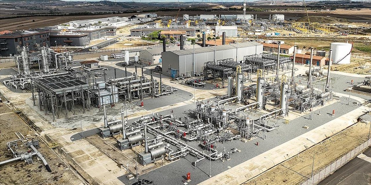 Enerji Bakanı Bayraktar Doğal Gaz Depolarının Yüzde 100 Doluluğa Ulaştığını Bildirdi