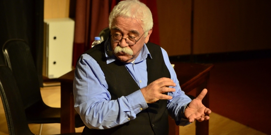 'Türkiye'yi Güldüren Adam: Levent Kırca'