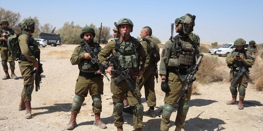 İsrail Askerlerinden Batı Şeria'daki Sağlık Merkezine Baskın