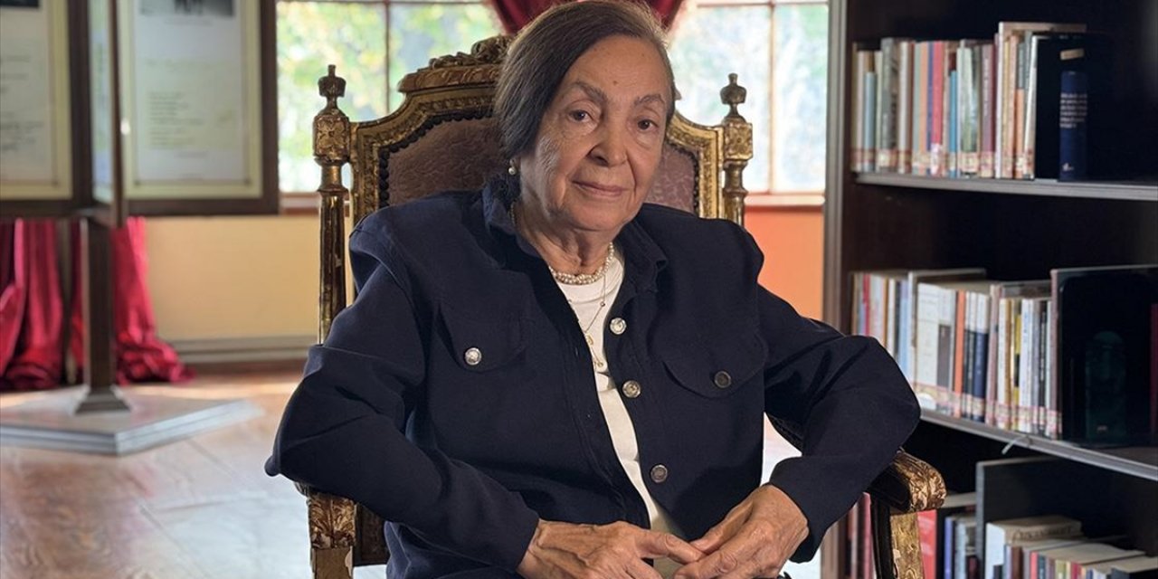 Türk Edebiyatının Çınarı Ahmet Hamdi Tanpınar'ın Mirasını 84 Yaşındaki Öğrencisi Yaşatıyor