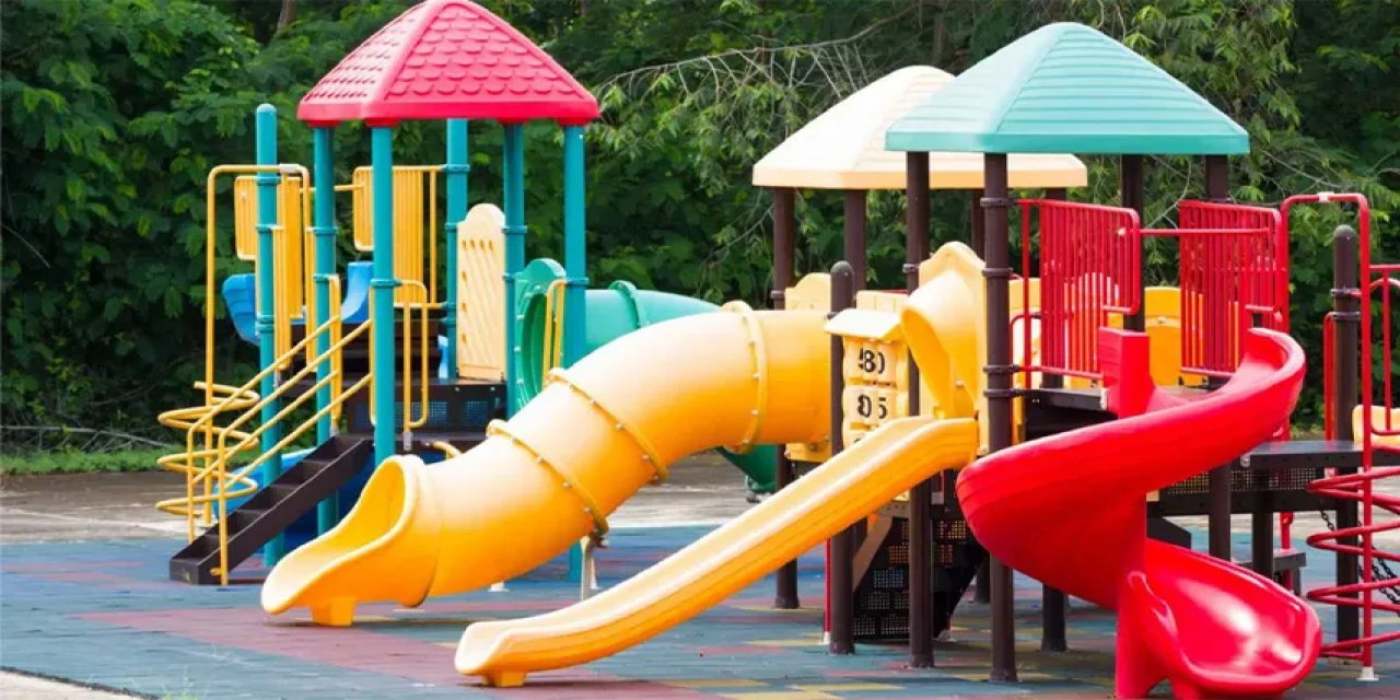 İstanbul Bağcılar'da Dehşet: Parkta Oynayan 4 Çocuk Akıma Kapıldı!