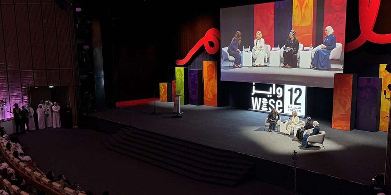 Katar'daki Dünya Eğitim İnovasyon Zirvesi 12'de Gençlerin Eğitime Erişimi ve İstihdamı Ele Alındı