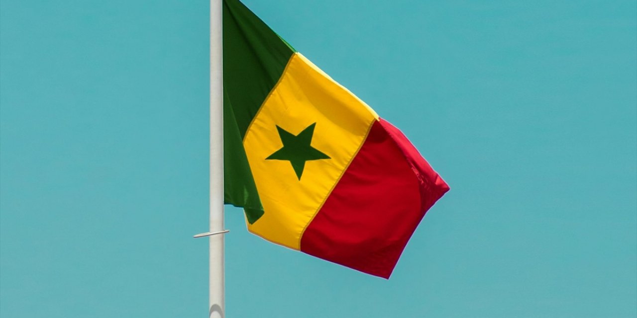 Fransa'ya Kaçan FETÖ İrtibatlı Senegalli İş Adamının İadesi İçin Gözler Paris'te