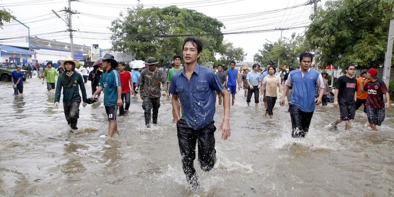 Tayland'da Şiddetli Yağışların Yol Açtığı Sellerde 2,1 Milyon Kişi Etkilendi, 13 Kişi Öldü