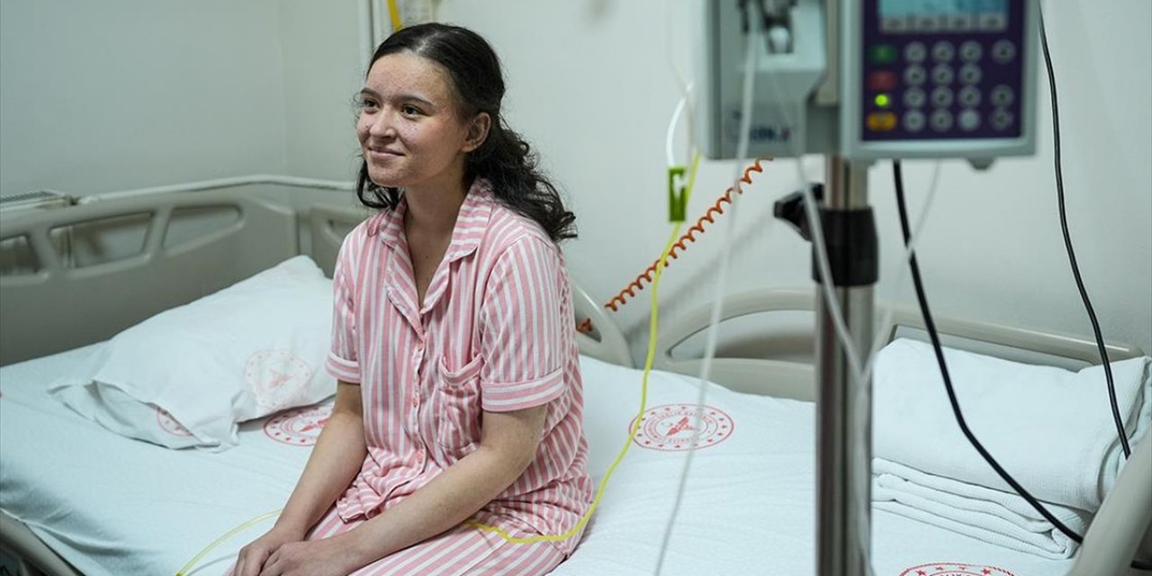 Organ Nakli Bekleyen Genç Hastane Odasında Umudunu Koruyor