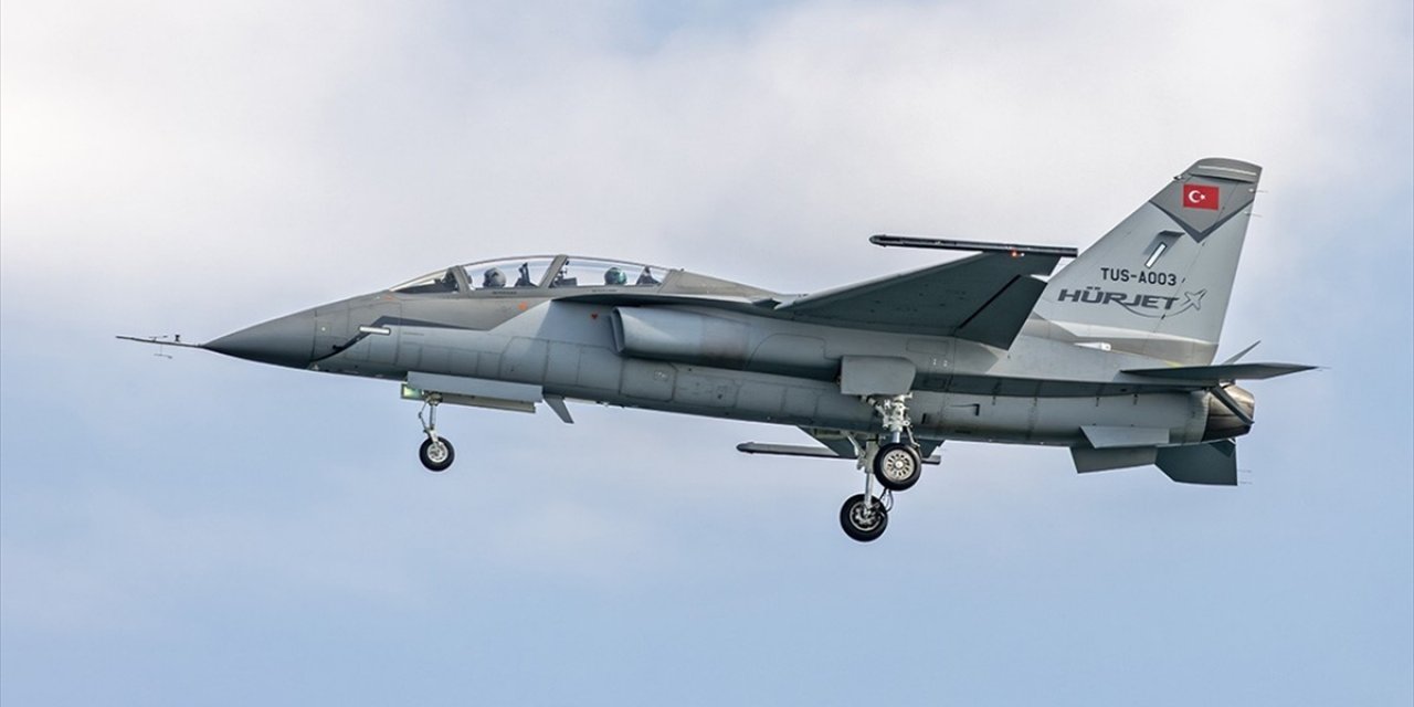 Hürjet 3 Koldan Hedefe İlerliyor