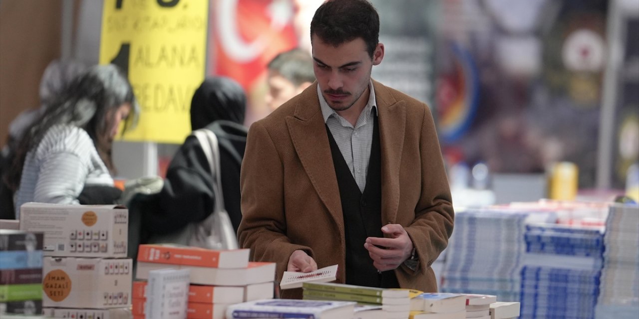"7. Doğu Anadolu Erzurum Kitap Fuarı" 5 Günde 75 Bin Kişiyi Ağırladı