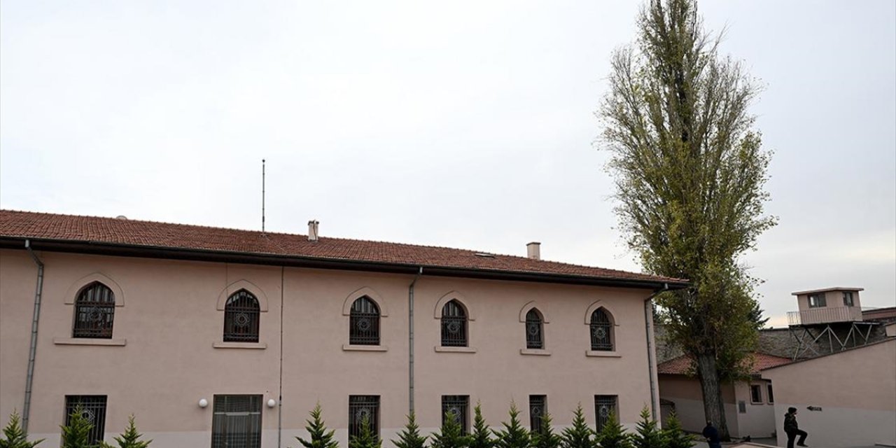 Ulucanlar Cezaevi'nde Darağacının Gölgesinde Büyüyen "Yüzyıllık Tanık"