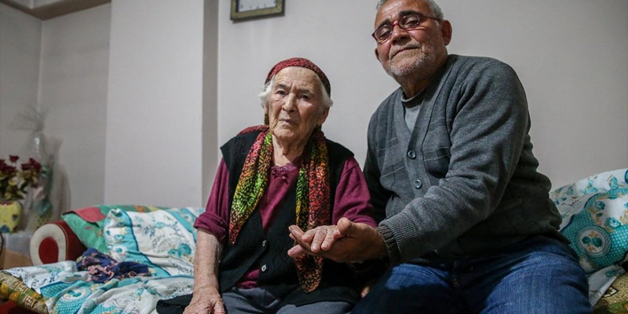 Kastamonu'da 114 Yaşındaki Fatime Nine Oğluyla Hayata Tutunuyor