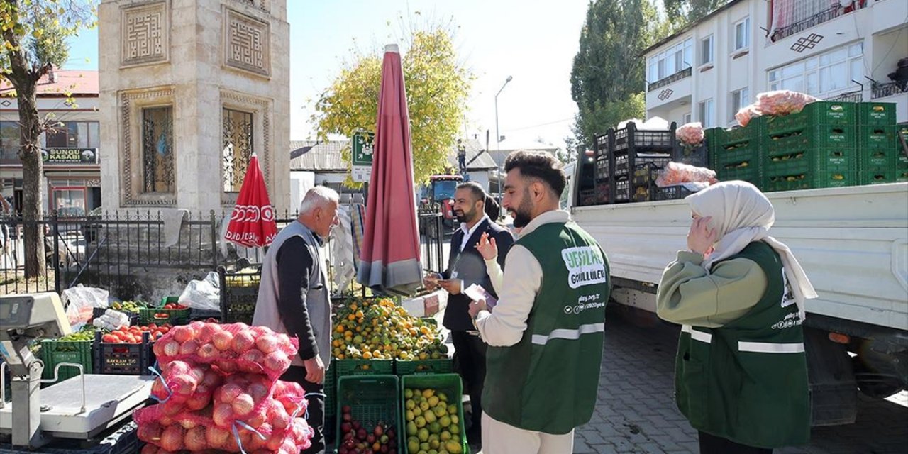 Köy Köy Dolaşan Yeşilay Gönüllüleri Bağımlılıkla Mücadele Bilinci Aşılıyor