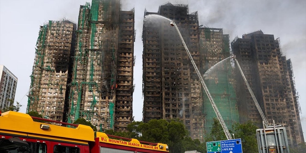 Hong Kong'da Sitede Çıkan Yangında 55 Kişi Öldü, 279 Kişiden Haber Alınamıyor