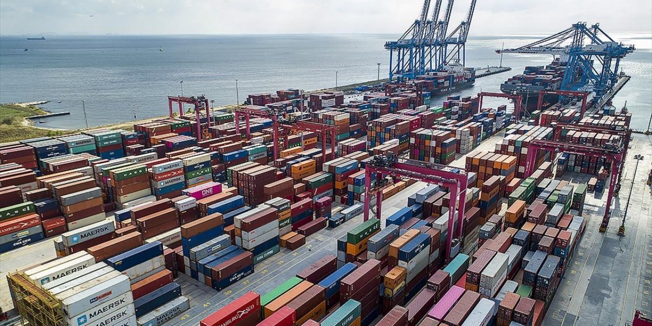 Türkiye'nin İhracatı Ekimde Yüzde 2 Artarak 23 Milyar 941 Milyon Dolara Yükseldi