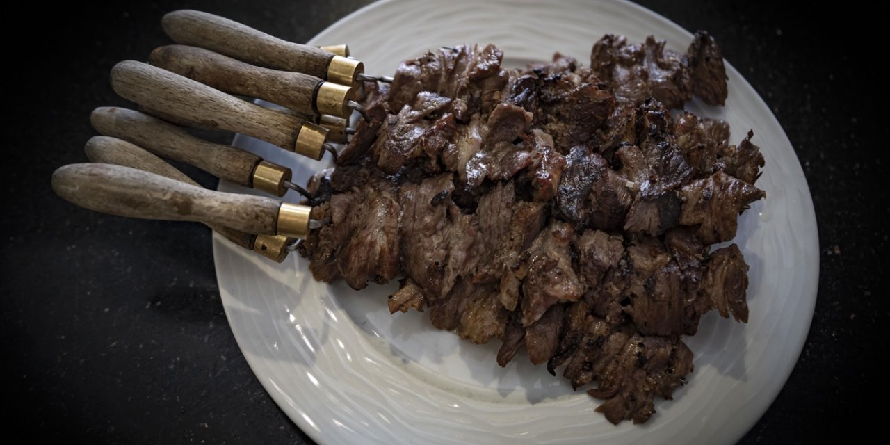 Erzurum'un Tescilli Cağ Kebabı Uluslararası Gastronomi Vitrininde Yine Zirvede