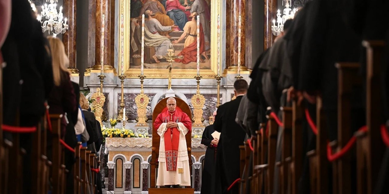 İstanbul'da Papa Trafiği... Harbiye'de Toplandılar