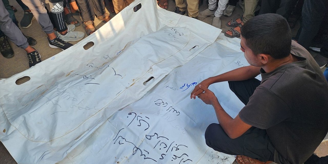 Uzmanlara Göre İsrail, Refah'ta "Savaş Dışı" Kalmış Filistinlilere Saldırarak Savaş Suçu İşliyor