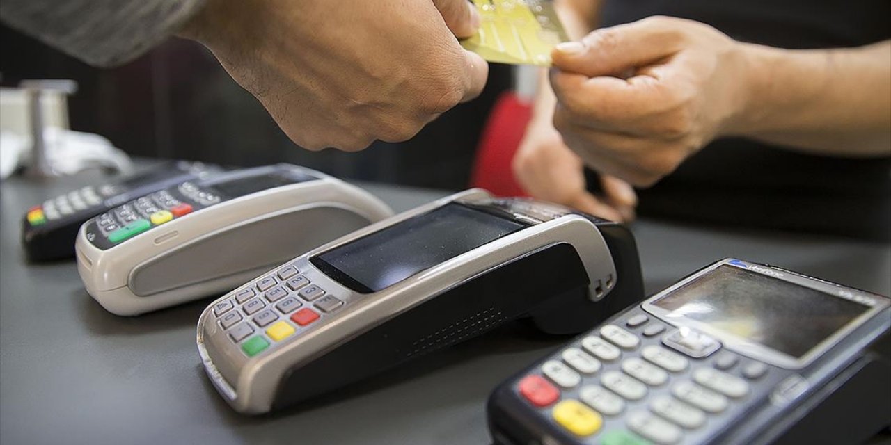 Kartlı Ödemelerin Tutarı Ekimde 2 Trilyon 210,4 Milyar Lira Oldu