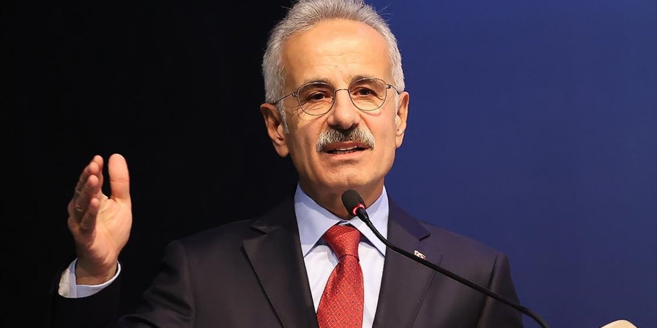 Bakan Uraloğlu: 225 Kilometre Hızdaki Hızlı Trenimizi Önümüzdeki Aylarda Test Sürüşleri İçin Raylara İndireceğiz