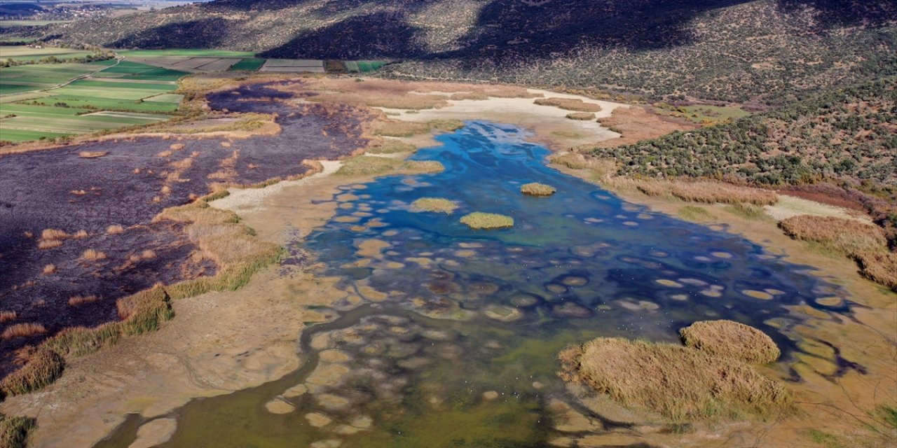 Azap Gölü'nde Kuraklık Nedeniyle Sular Çekildi