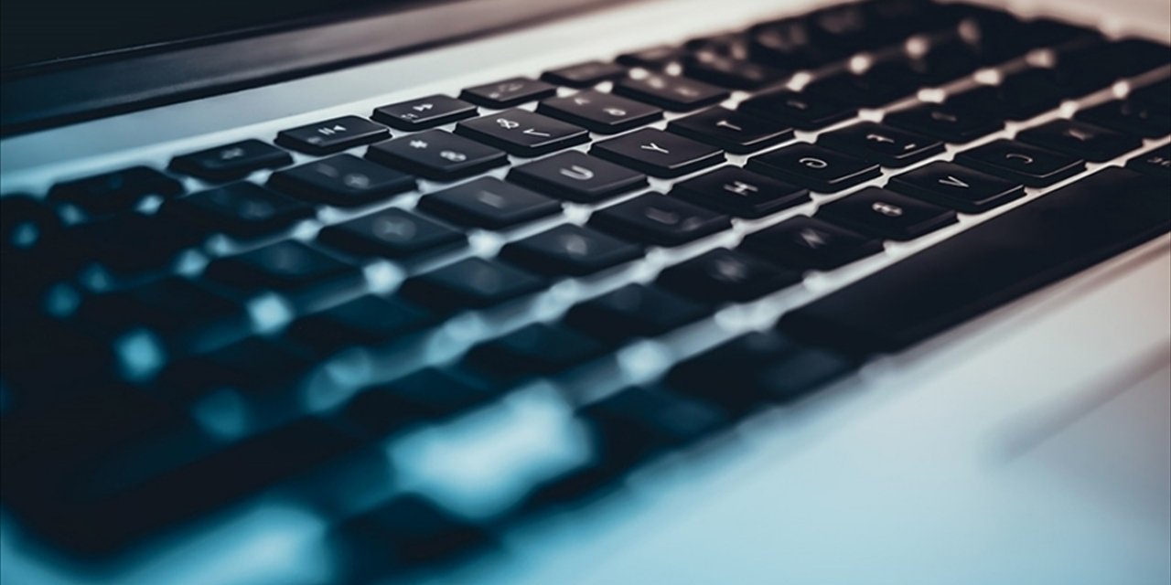 Kamu Yöneticilerinin E-imzalarıyla Sahte Belge Düzenleyen Suç Örgütüne Yönelik Soruşturma Tamamlandı