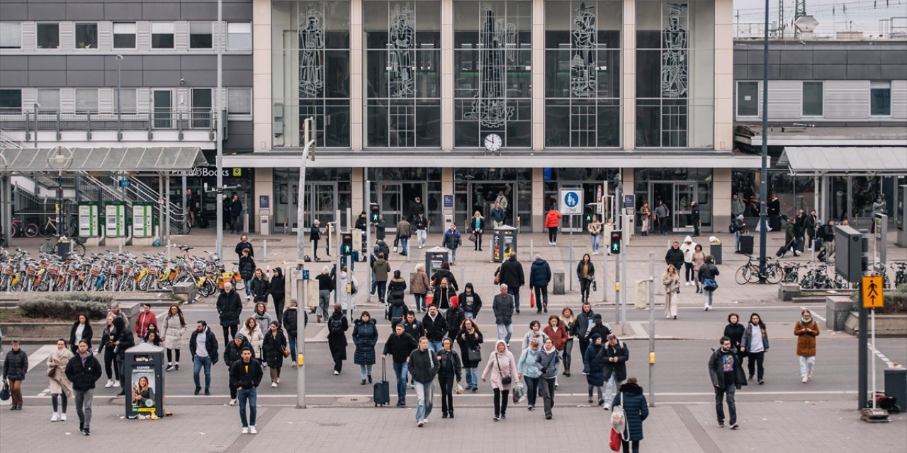 Almanya'da İşsiz Sayısının 2026 Yılının Başında 3 Milyonun Üzerine Çıkması Bekleniyor