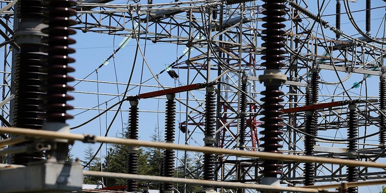 Türkiye'de Gelecek Yıl 1500 Megavatsaat Elektrik Depolama Kapasitesi Devreye Alınacak