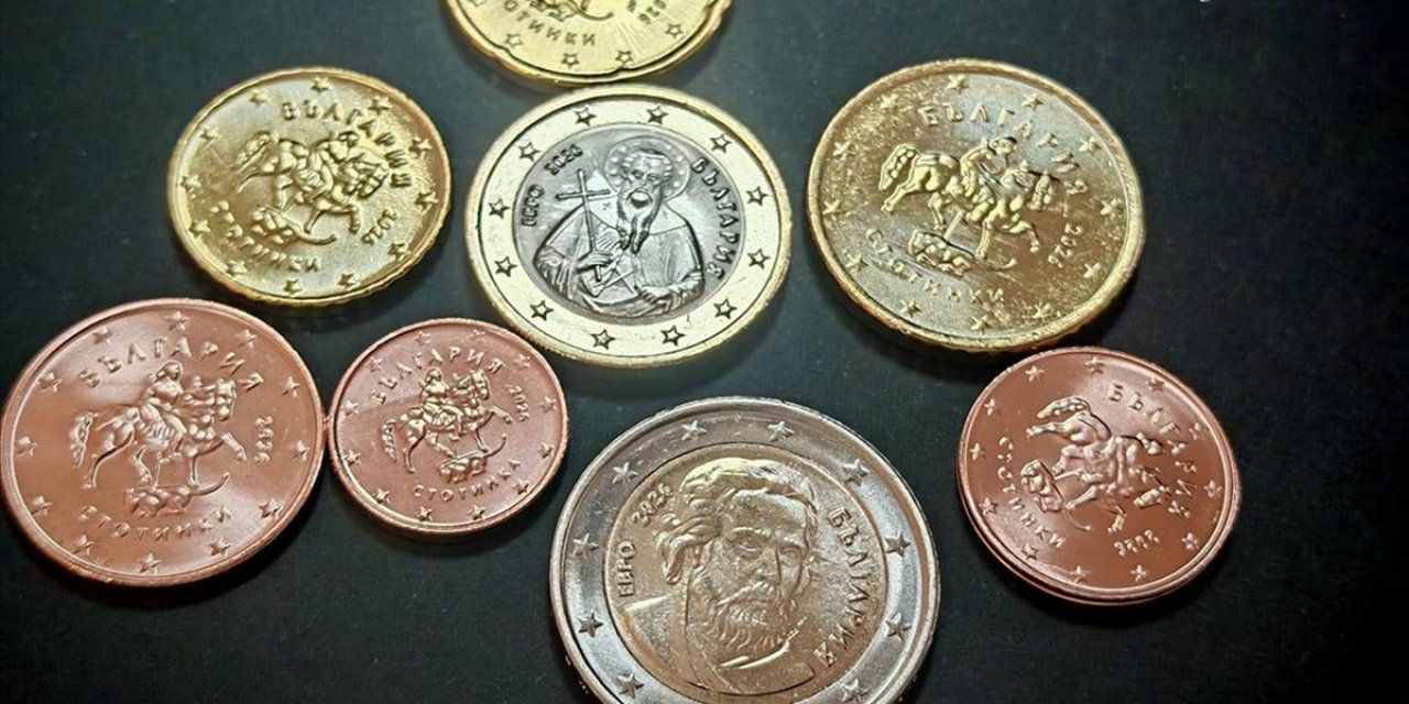 Bulgaristan'da İlk Yerel Avro Örnekleri Piyasaya Sürüldü