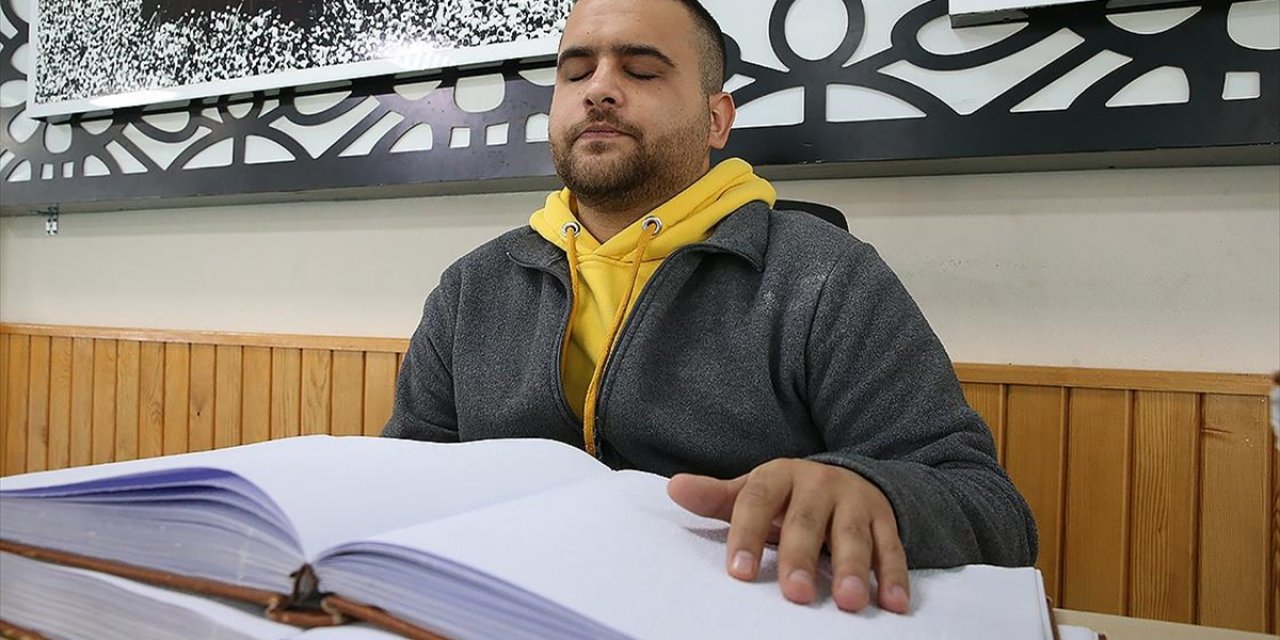 Hatay'da Görme Engelli Hafız Öğrencileri Kur'an-ı Kerim İle Tanıştırıyor