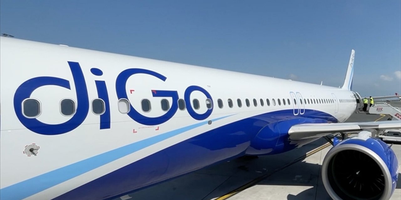 Hindistan'ın En Büyük Hava Yolu Şirketi Indigo, 70'ten Fazla Seferini İptal Etti