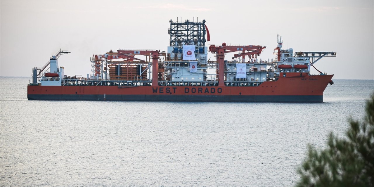 Türkiye'nin 6. Derin Deniz Sondaj Gemisi Mersin Açıklarına Demirledi