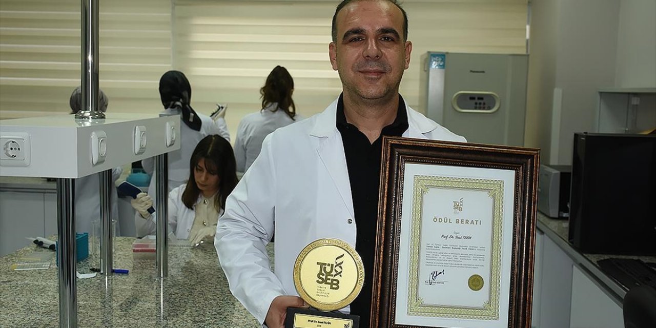 Aziz Sancar Ödülü, Prof. Dr. Suat Tekin'i Gururlandırdı