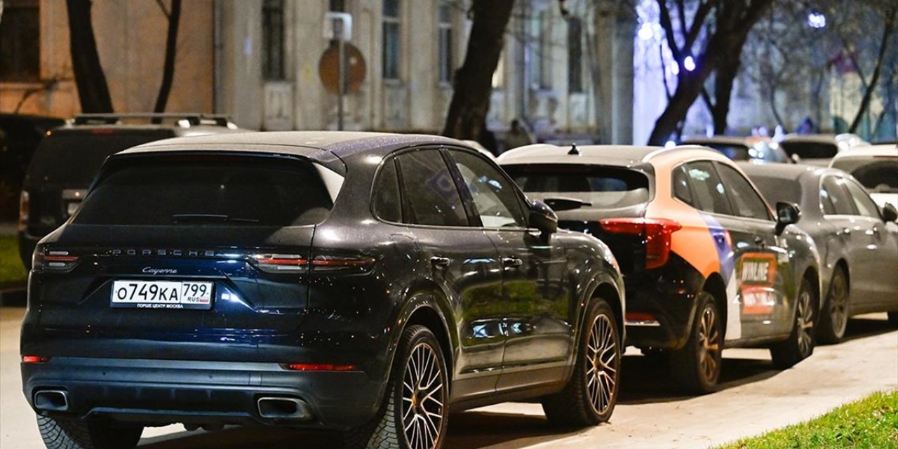 Rusya’da Yüzlerce Porsche Sahibi Araçlarını Çalıştırmakta Sorun Yaşadı