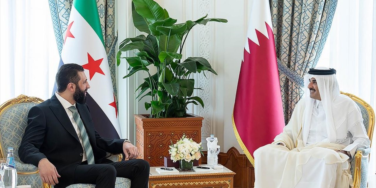 Suriye Cumhurbaşkanı Şara, Doha'da Katar Emiri Al Sani İle Görüştü