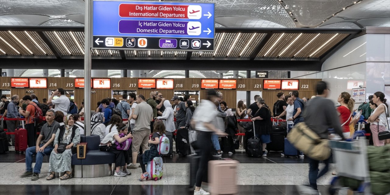 Türkiye Genelindeki Havalimanları 11 Ayda 229,7 Milyon Yolcuya Hizmet Verdi