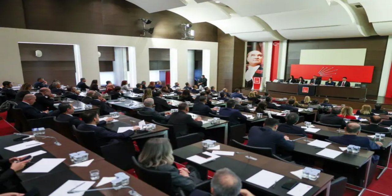 CHP'de Yeni MYK Belli Oldu: Üye Sayısı 18'e İndi, 7 Yeni İsim MYK'da