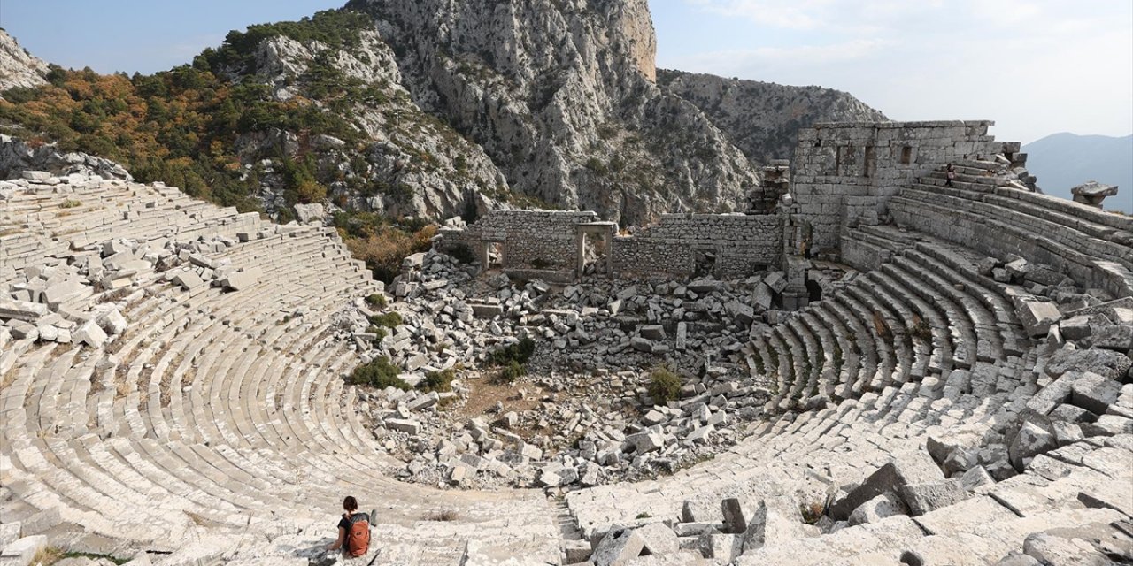 Doğa ve Tarihin Buluştuğu Termessos, Ziyaretçilerine Unutulmaz Manzaralar Sunuyor