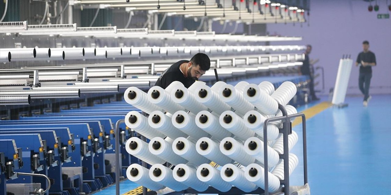 Niğde'de İlk Fazı Tamamlanan Tesiste Yıllık 7 Bin Ton Likra Üretiliyor
