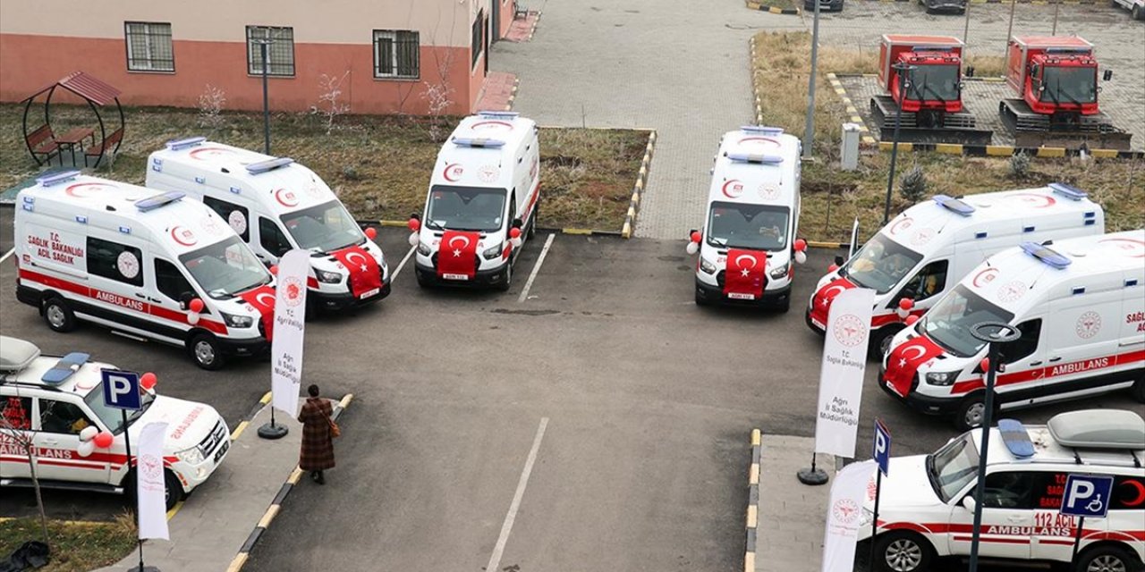 Ağrı'da Sağlık Ekipleri Zorlu Kış Şartlarında Hastalara Ulaşmak İçin Göreve Hazır