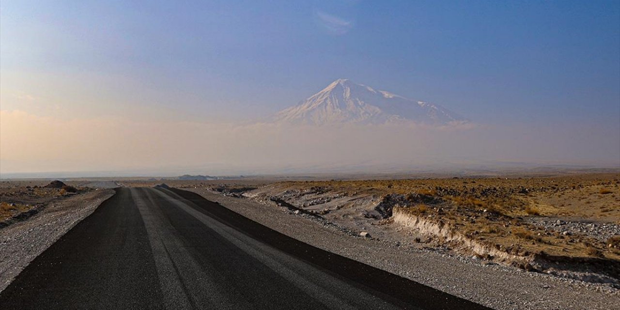 Ağrı Dağı'na Yapılan 75 Kilometrelik "Turizm ve Güvenlik Yolu" Tamamlandı